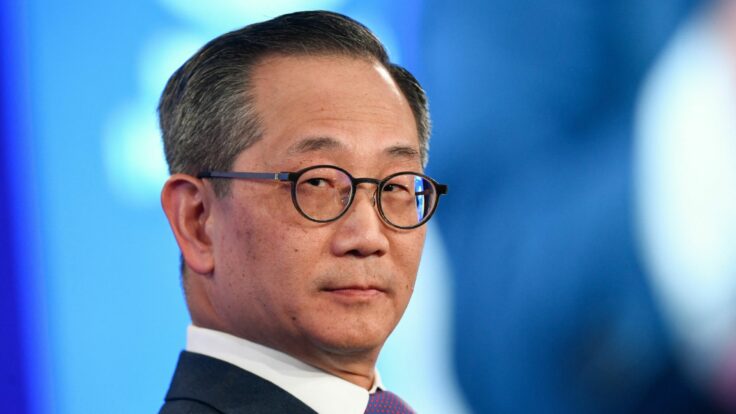 Kewsong Lee