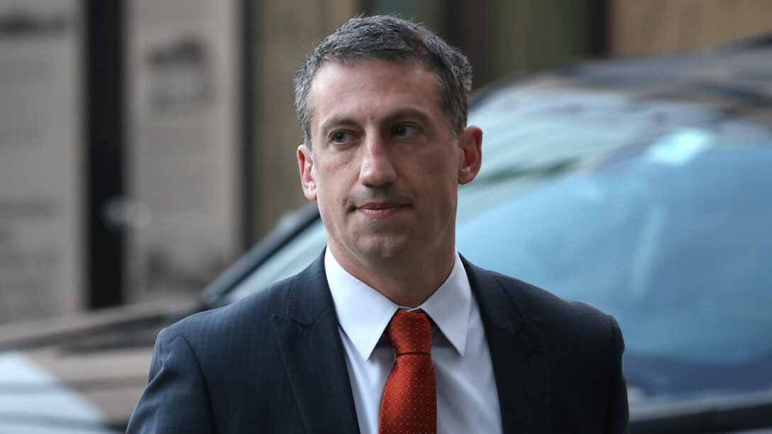 Alex Spiro, a superstar Quinn Emanuel partner, is representing Tesla.