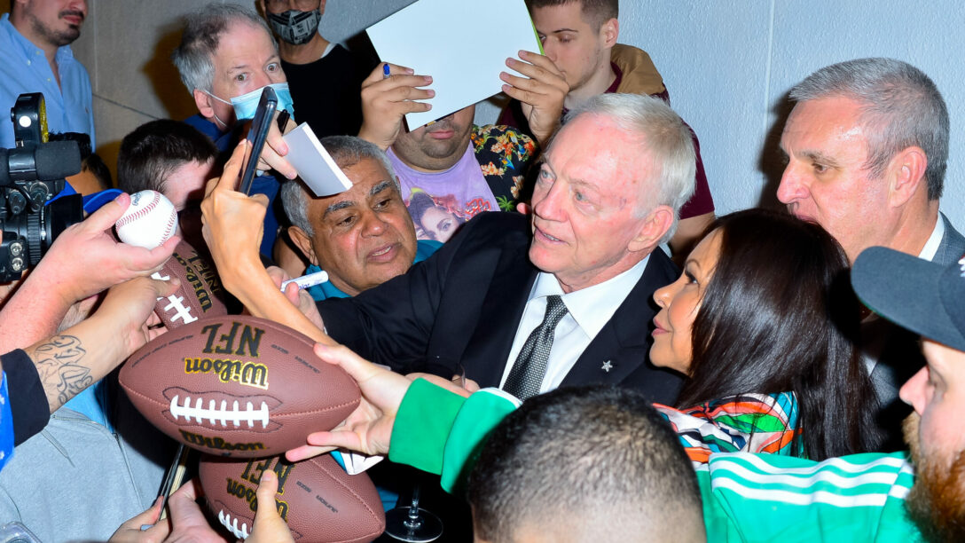 The new Netflix docuseries about Jerry Jones the ’90s Cowboys has already drawn comparisons to ’The Last Dance.‘