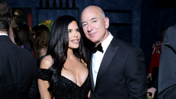 In recent days, Bezos has met with the final two candidates for the Post publisher and C.E.O. position.