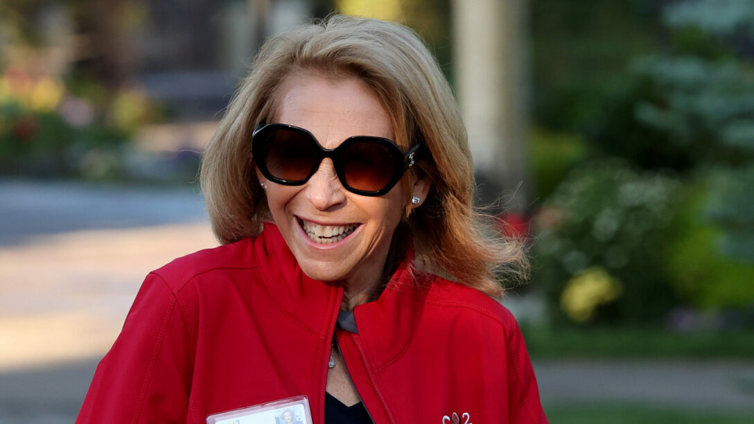 The Redstone family’s 10 percent economic stake in Paramount Global is now worth $1.1 billion.